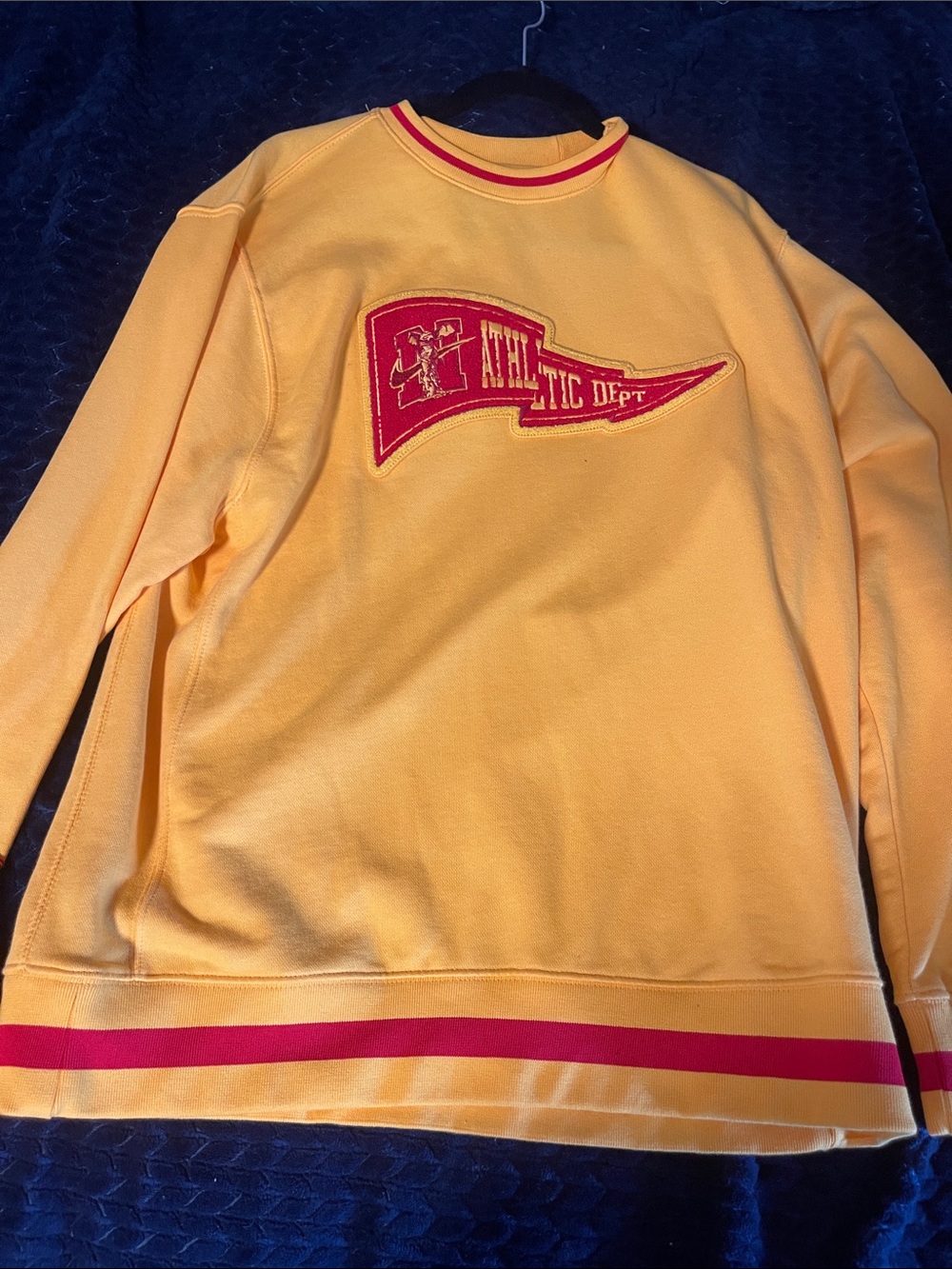 Nike 1972 edition Crewneck Sweatshirt with Red Athletic Patch